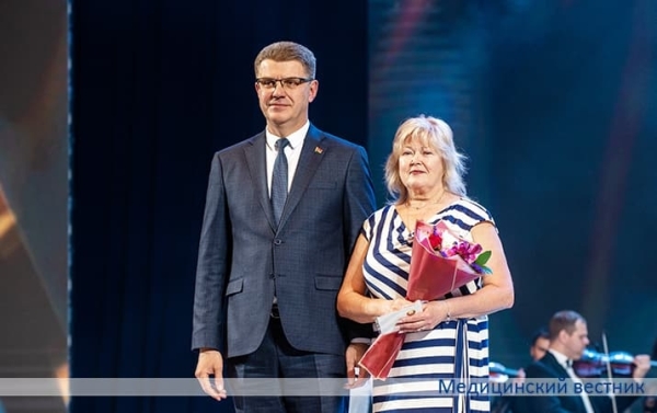 
        В столице наградили лучших медицинских работников			    