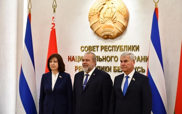 
        Глава кубинского правительства с официальным визитом посетил Беларусь			    