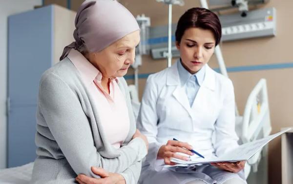 Артериальная гипертензия у пациентов с онкологическими заболеваниями                     
        Артериальная гипертензия у пациентов с онкологическими заболеваниями